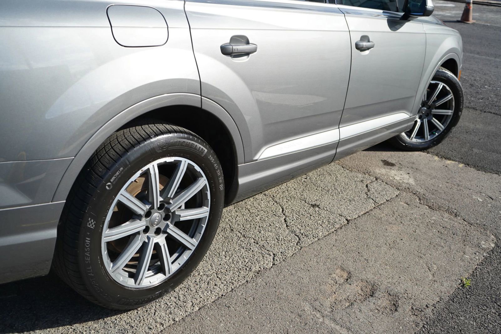 Used 2018 Audi Q7 3.0T Premium Plus image 7