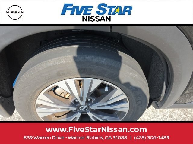 Used 2023 Nissan Rogue SV FWD image 6