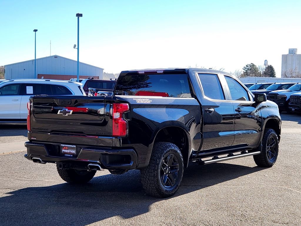 Used 2024 Chevrolet Silverado 1500 Custom Trail Boss w/ LPO, Dark Essentials Package image 3
