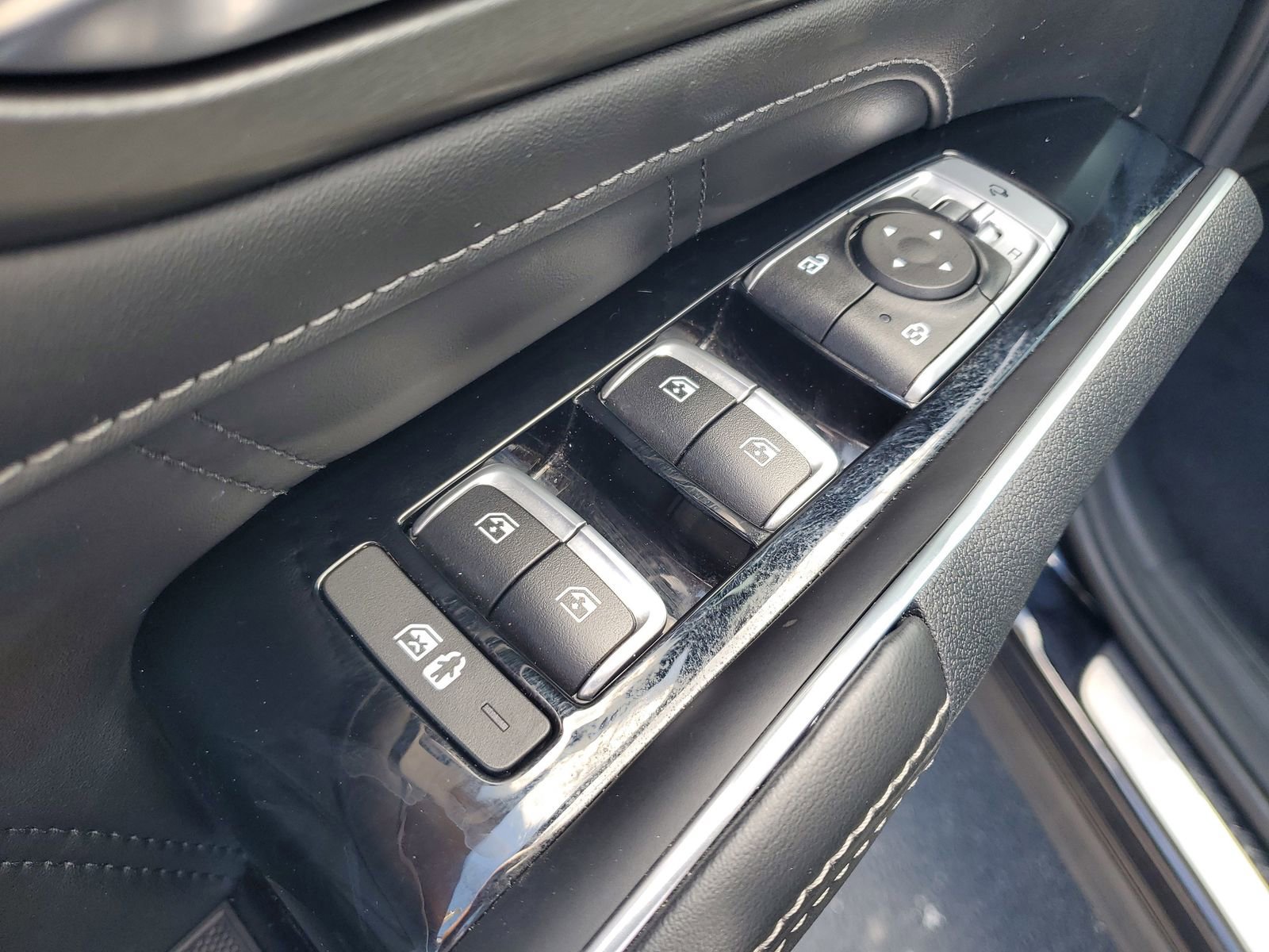 Used 2023 Kia Sorento SX FWD image 16
