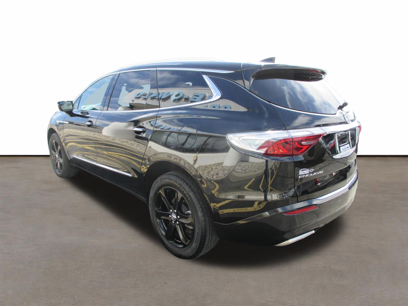 Used 2024 Buick Enclave Essence w/ Sport Touring Edition FWD image 5