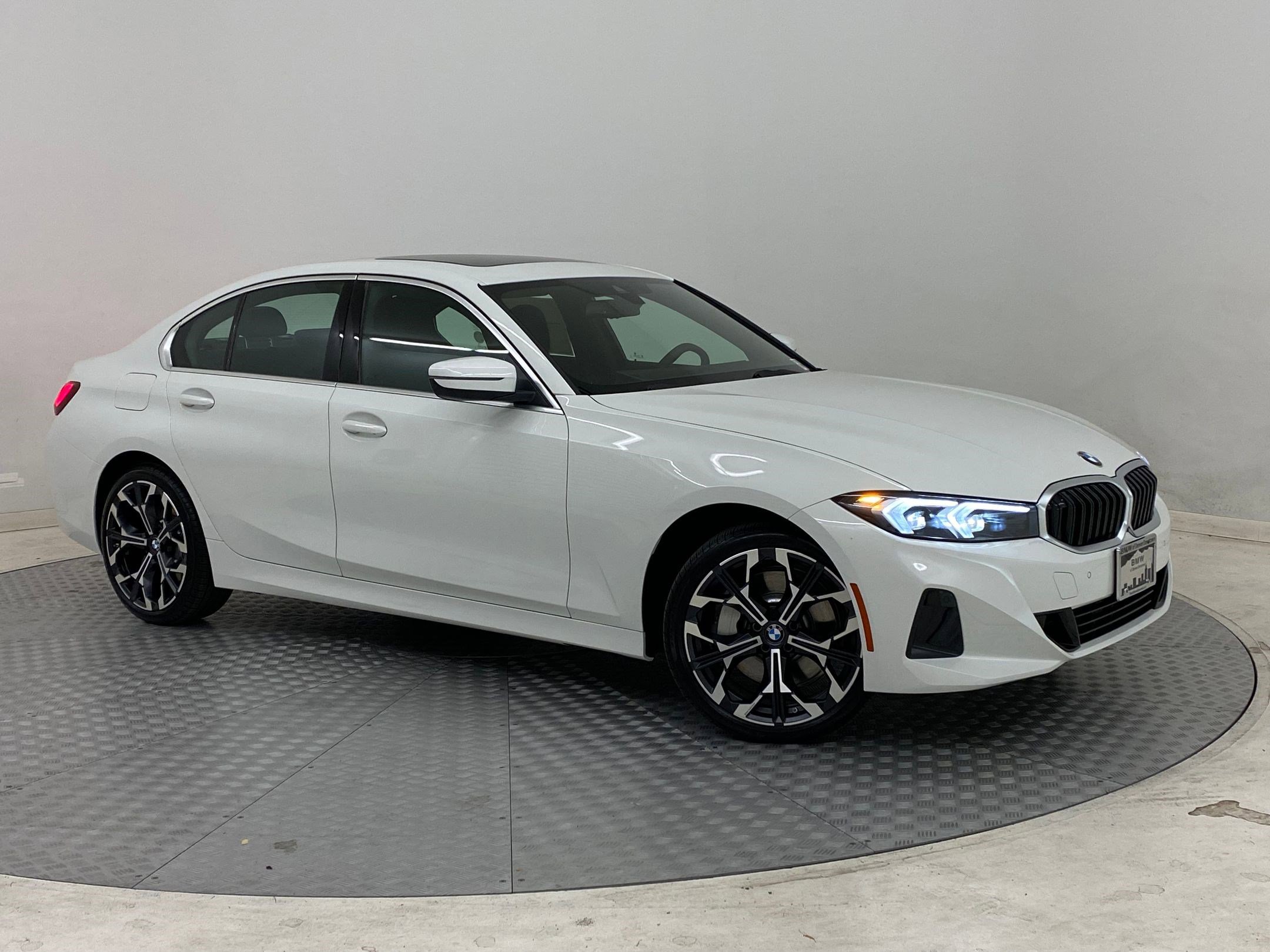New 2025 BMW 330i xDrive Sedan w/ Convenience Package image 6