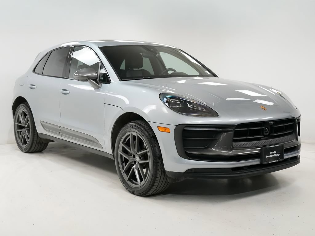 Certified 2025 Porsche Macan Turbo image 7
