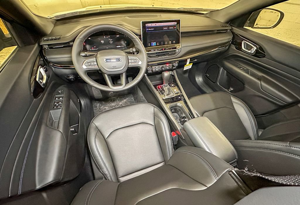 New 2026 Jeep Compass Limited w/ Sun, Sound & Navigation Group image 9