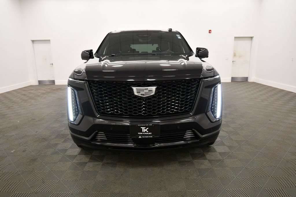Used 2025 Cadillac Escalade Sport AWD/4WD image 11