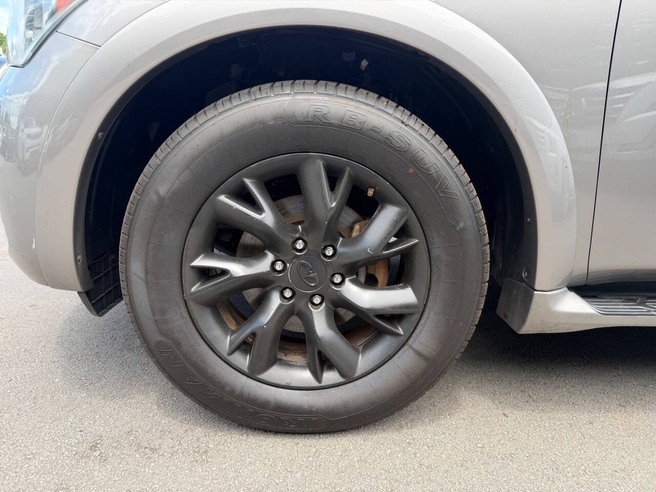 Used 2011 INFINITI QX56 4WD w/ Theater Pkg image 8