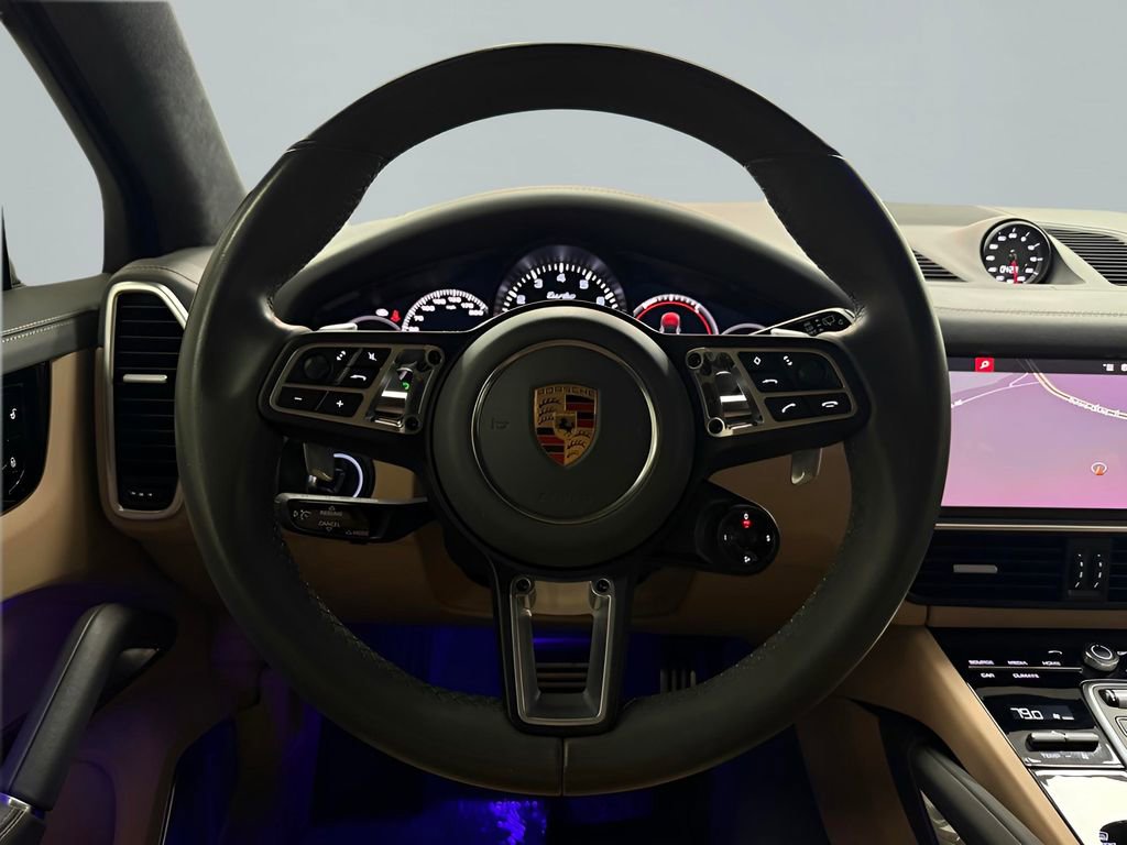 Used 2019 Porsche Cayenne Turbo image 13