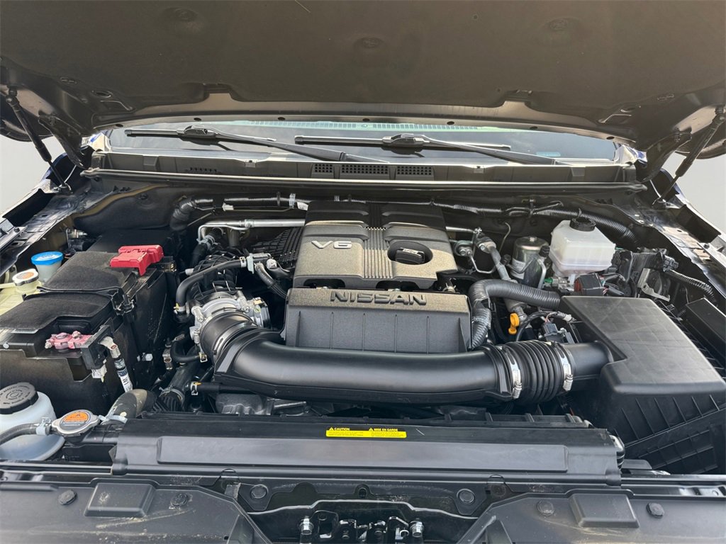 Used 2023 Nissan Frontier PRO-4X w/ Technology Package image 9