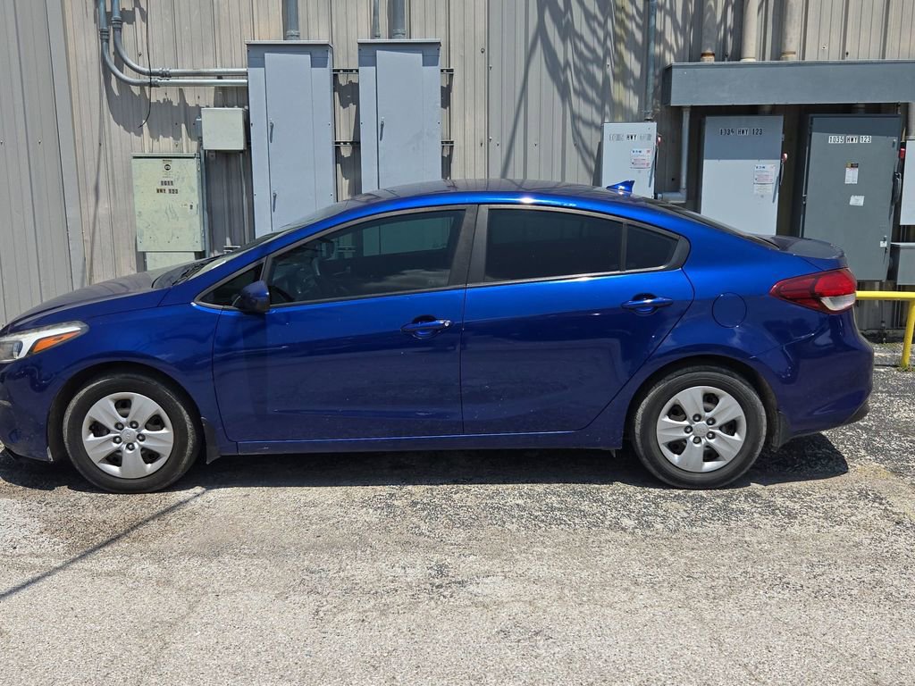 Used 2017 Kia Forte LX w/ LX Popular Package FWD image 5