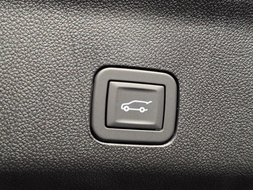 New 2026 Chevrolet Tahoe Premier image 6