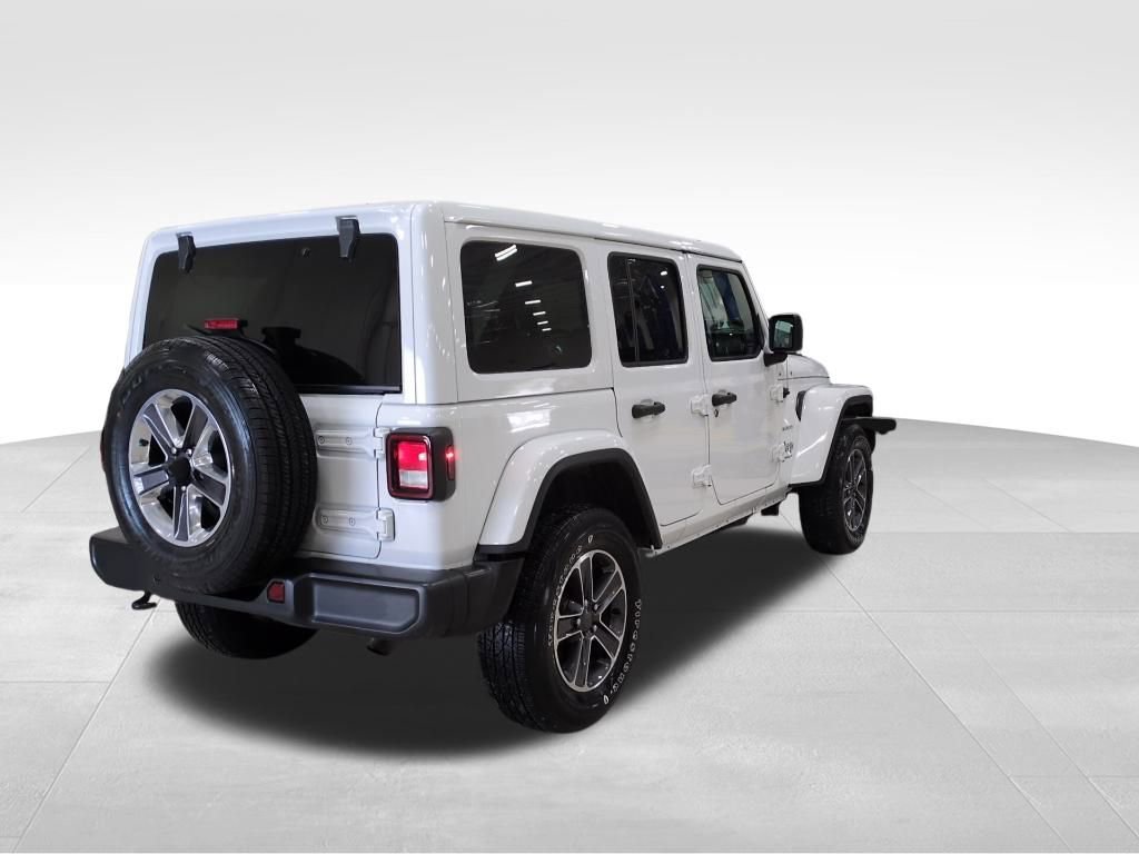 Used 2023 Jeep Wrangler Sahara image 16