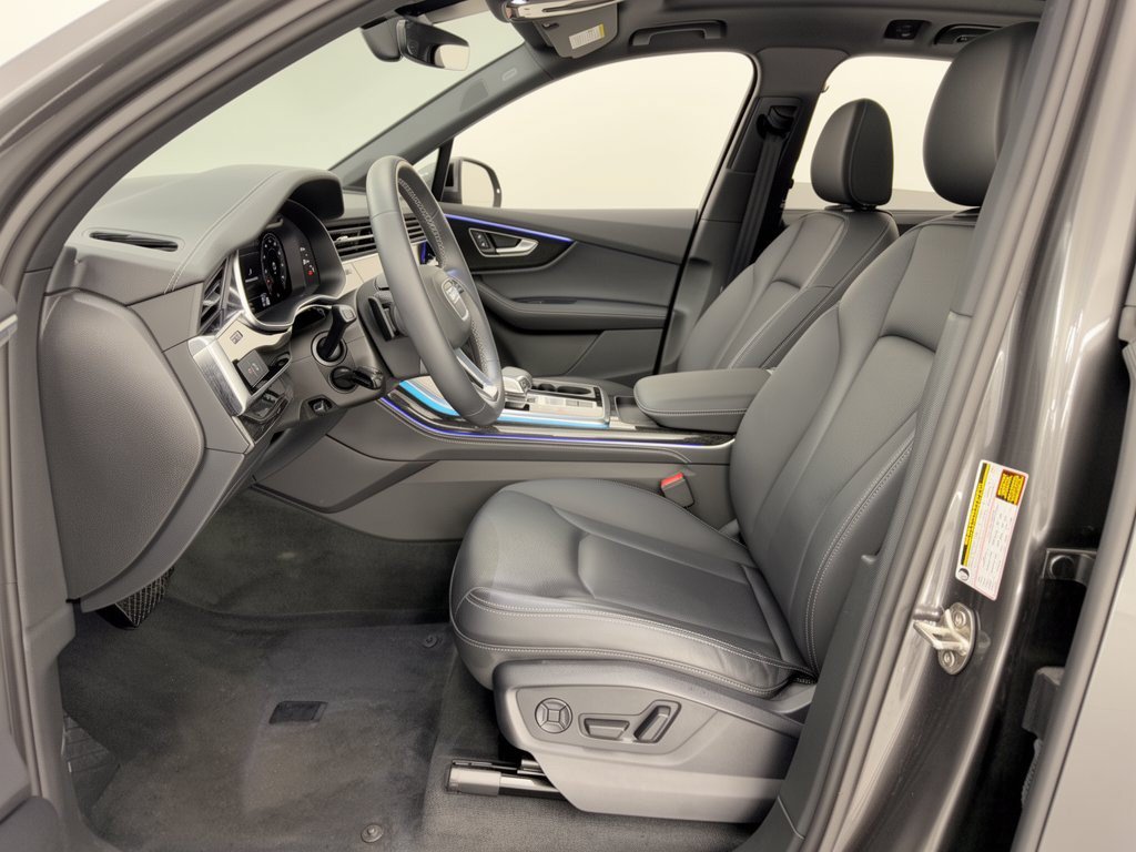 Used 2025 Audi Q7 3.0T Premium Plus AWD/4WD image 5