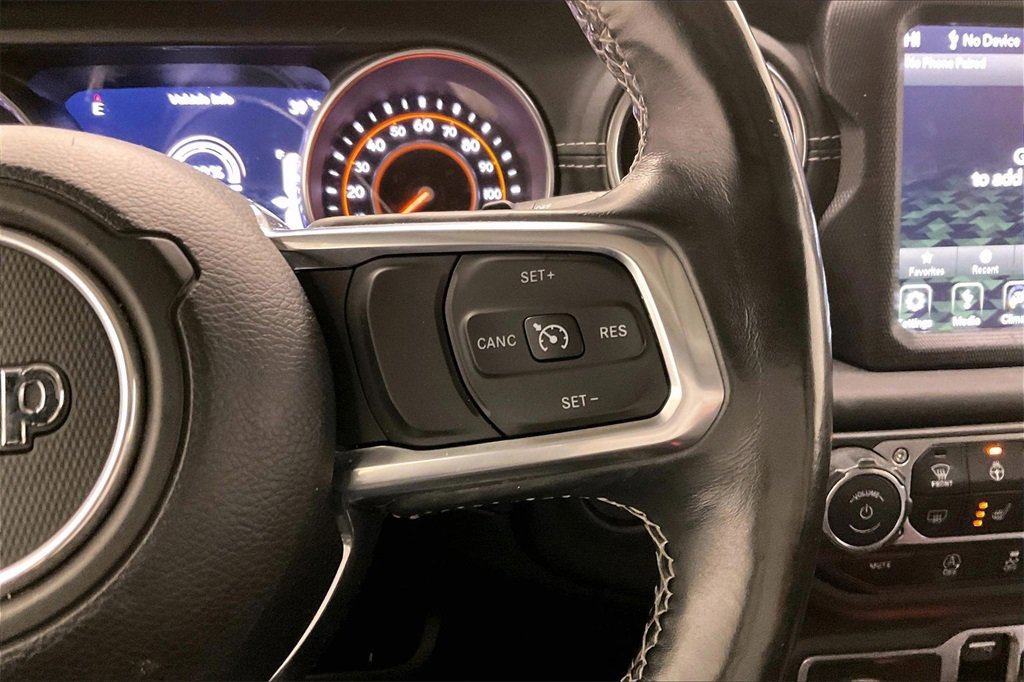 Used 2018 Jeep Wrangler Unlimited Sahara image 17