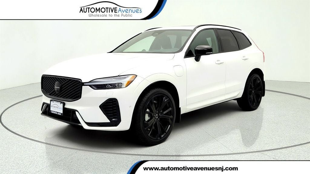 Used 2026 Volvo XC60 T8 Ultra w/ Climate Package AWD/4WD image 1
