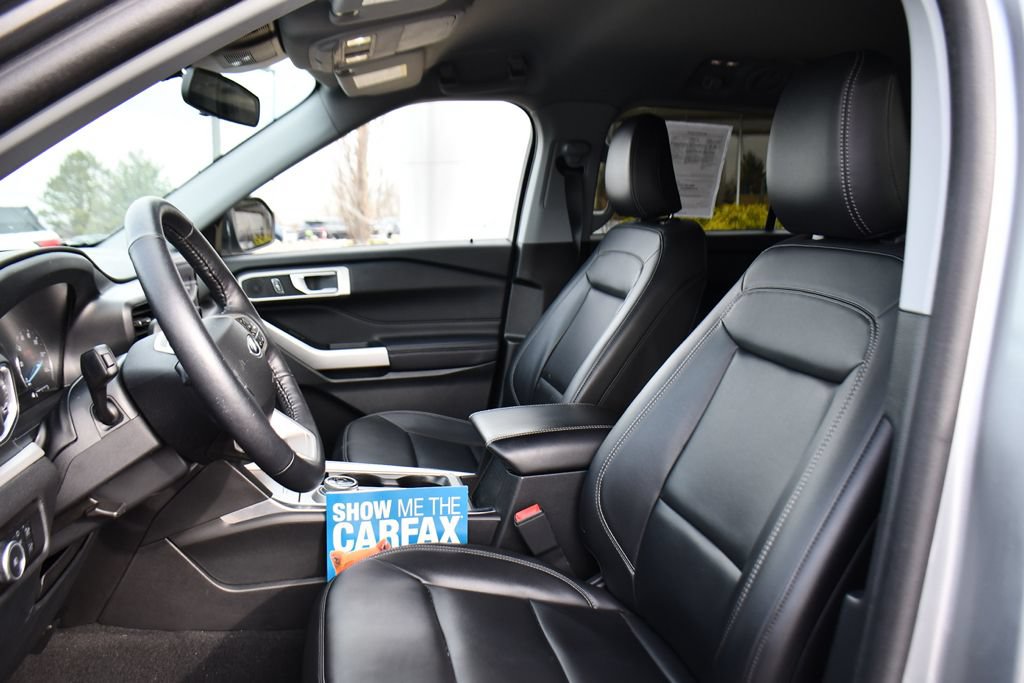Used 2023 Ford Explorer XLT w/ Equipment Group 202A AWD/4WD image 12