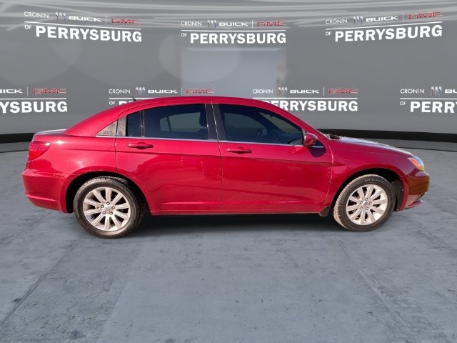 Used 2013 Chrysler 200 Touring w/ Cold Weather Group FWD image 9