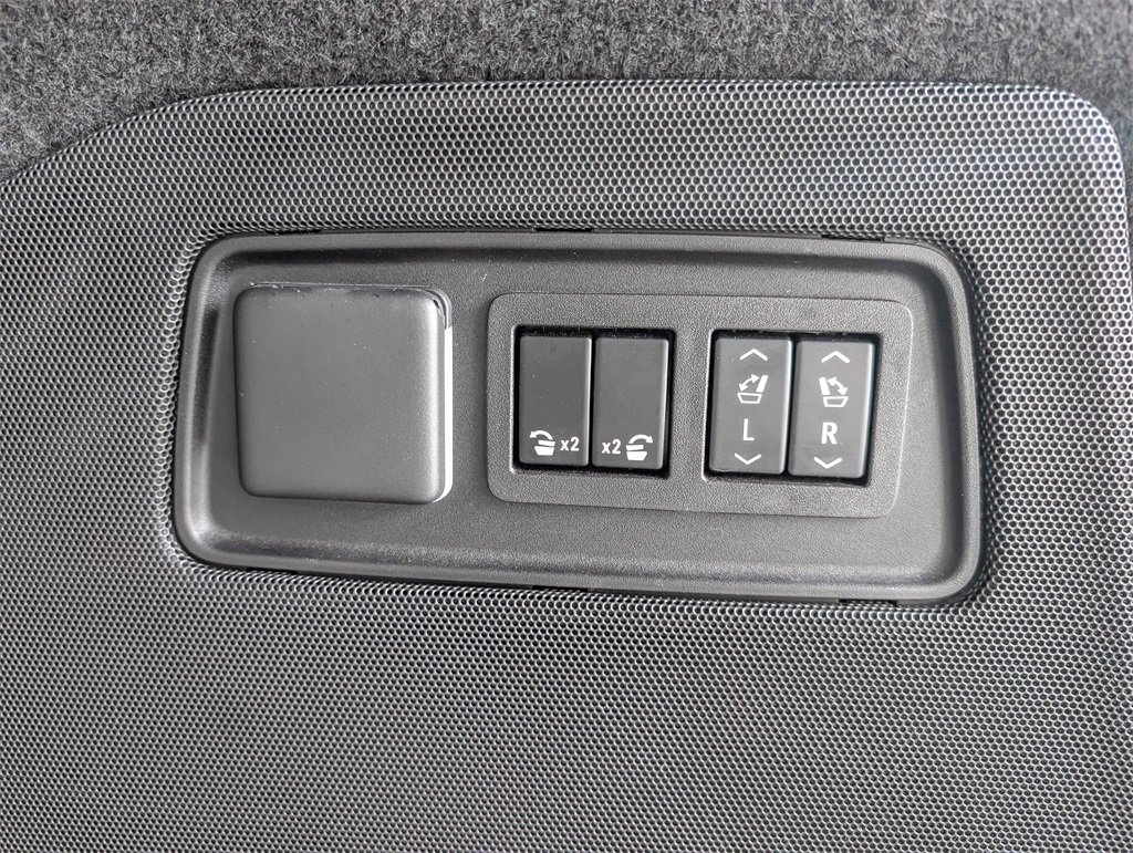 Used 2023 Cadillac Escalade V image 19