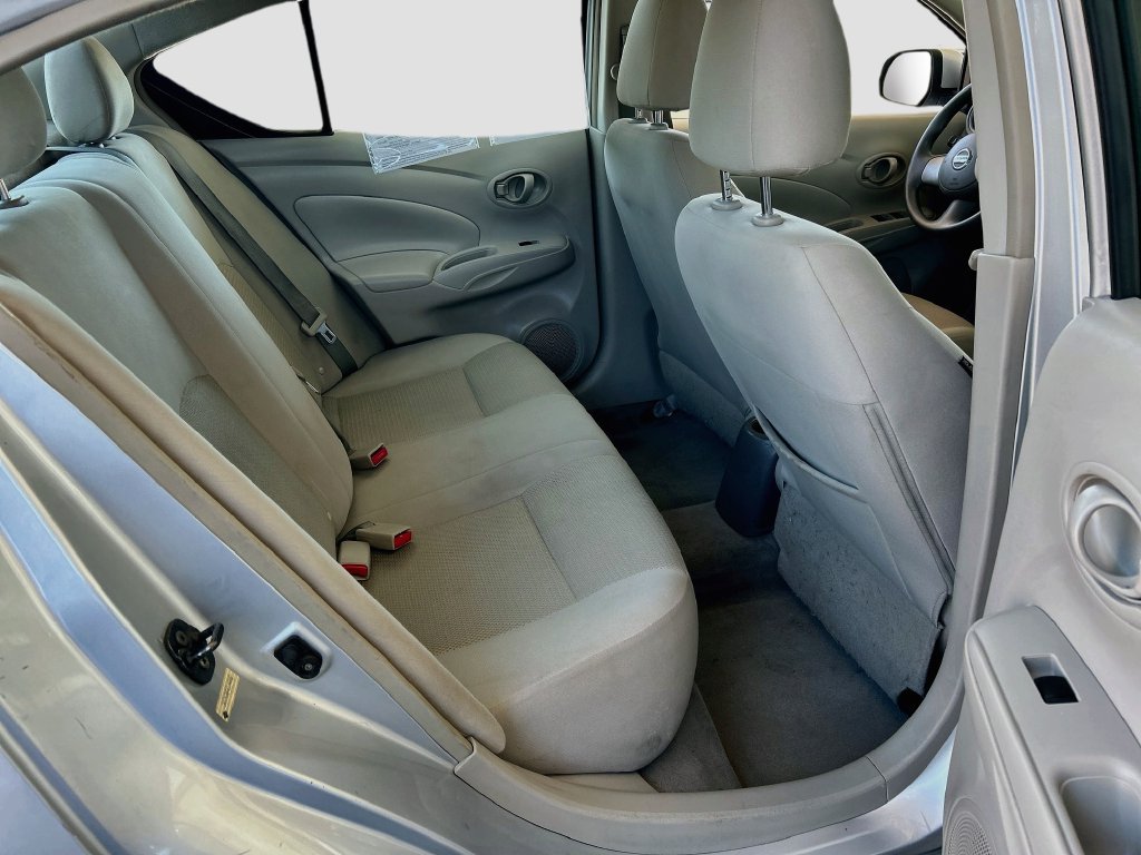 Used 2012 Nissan Versa SV FWD image 23