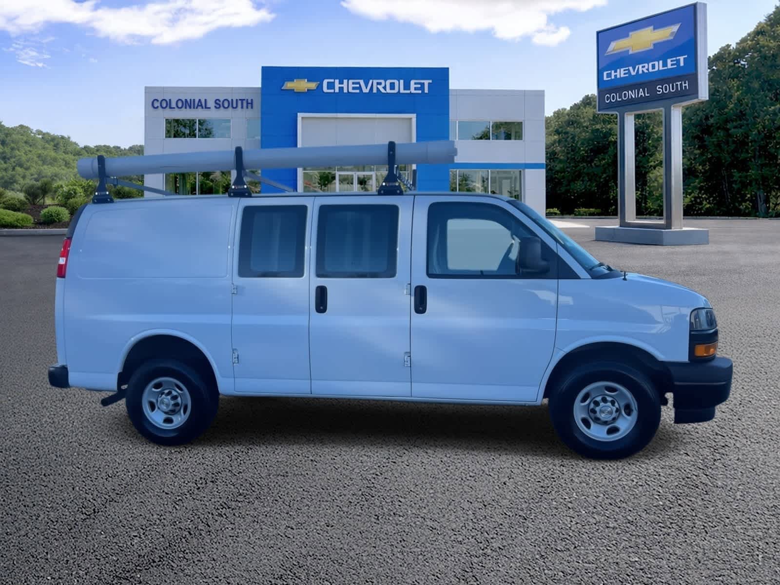 Certified 2024 Chevrolet Express 3500 w/ Driver Convenience Package image 7