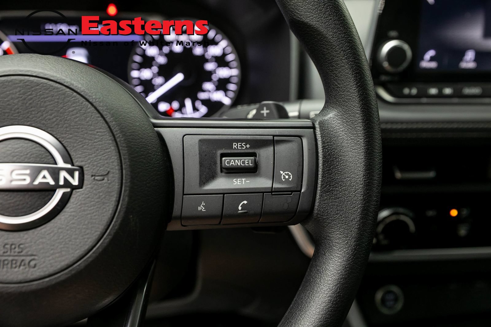 Used 2023 Nissan Rogue S FWD image 16