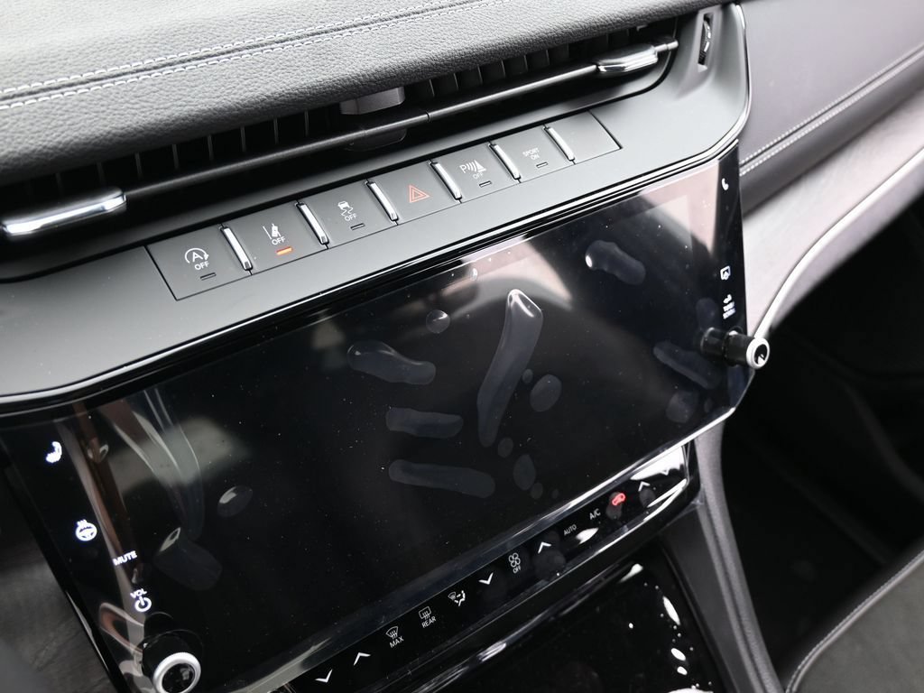 New 2026 Jeep Grand Cherokee Altitude RWD image 20