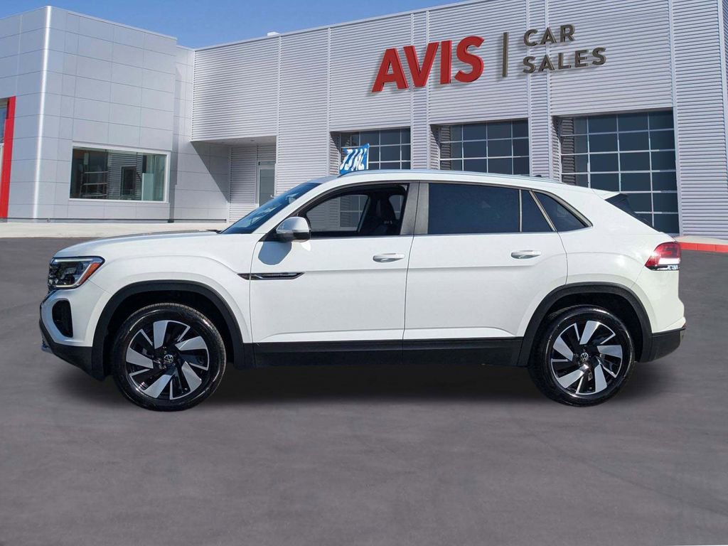 Used 2025 Volkswagen Atlas Cross Sport SE image 11