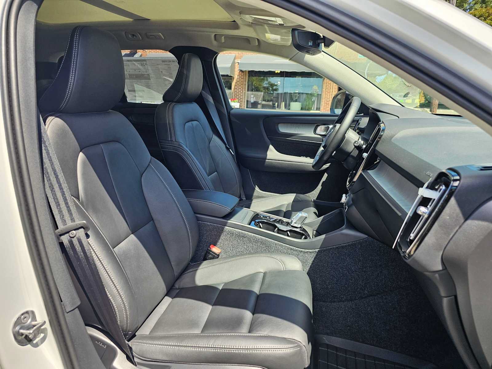 New 2026 Volvo XC40 B5 Plus w/ Climate Package AWD/4WD image 11