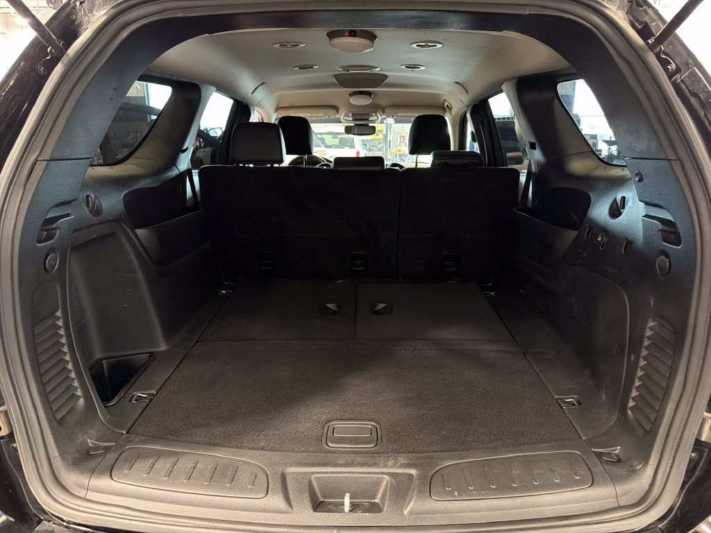 Used 2022 Dodge Durango AWD image 16
