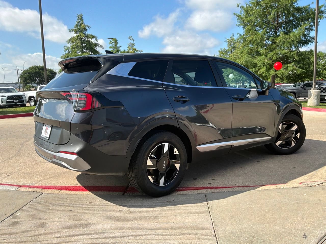 Used 2026 Kia Sportage LX FWD image 6