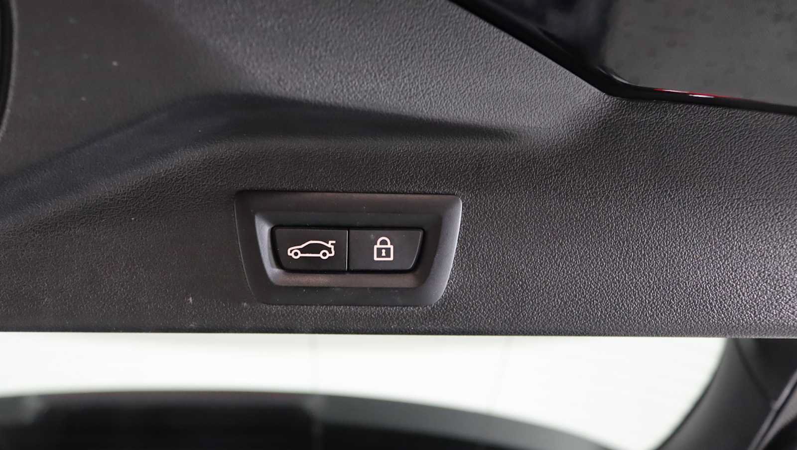 Used 2023 BMW X5 xDrive40i AWD/4WD image 26