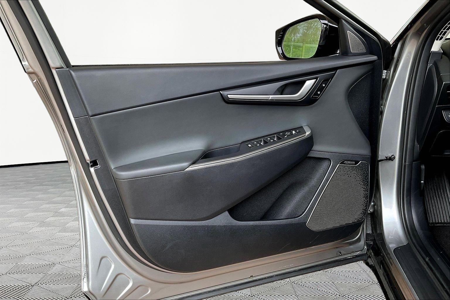 Used 2024 Kia EV6 Wind w/ Wind Technology Package AWD/4WD image 20