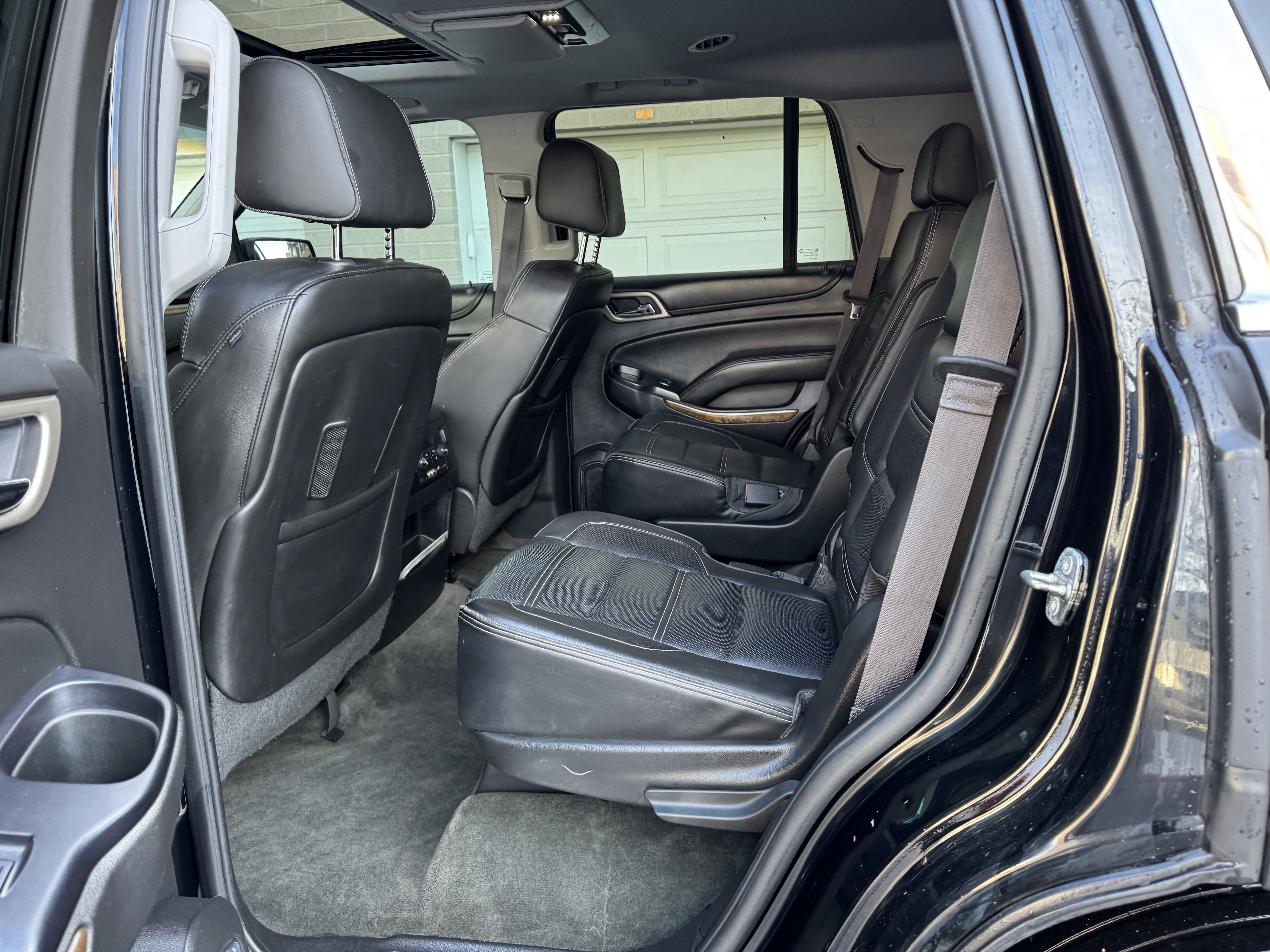 Used 2015 GMC Yukon Denali w/ Touring Package AWD/4WD image 36