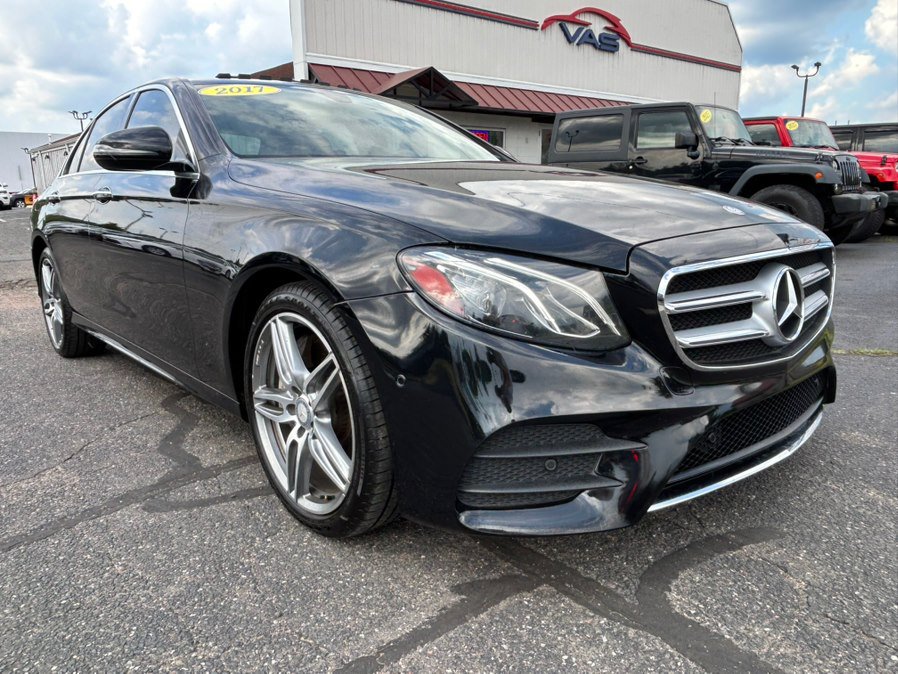 Used 2017 Mercedes-Benz E 300 4MATIC image 3