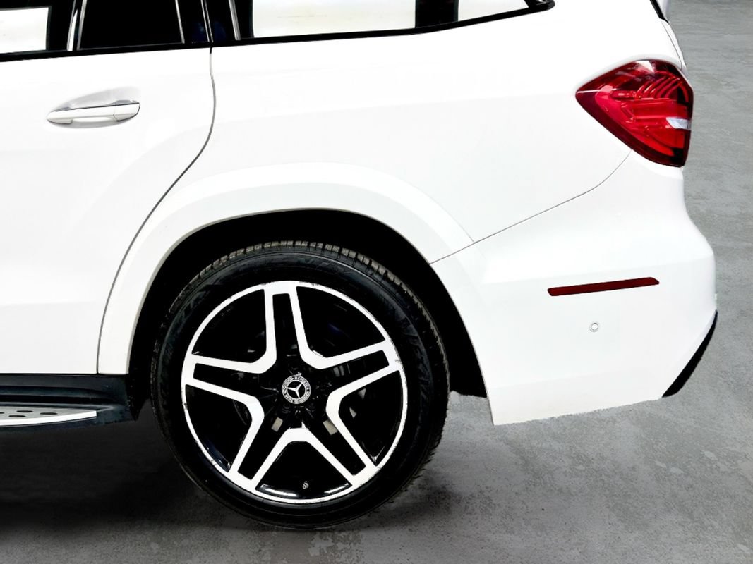 Used 2018 Mercedes-Benz GLS 550 4MATIC w/ Driver Assistance Package image 46