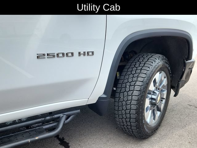 Used 2023 Chevrolet Silverado 2500 Custom w/ Custom Convenience Package AWD/4WD image 19