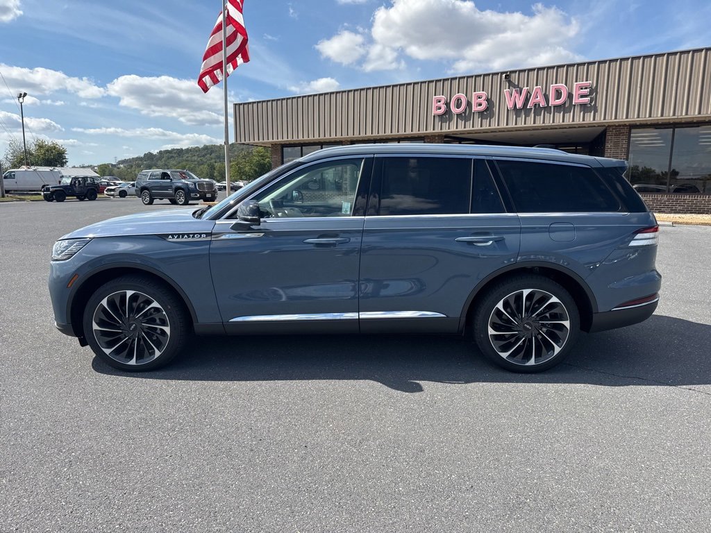 New 2025 Lincoln Aviator Reserve w/ Equipment Group 201A image 2