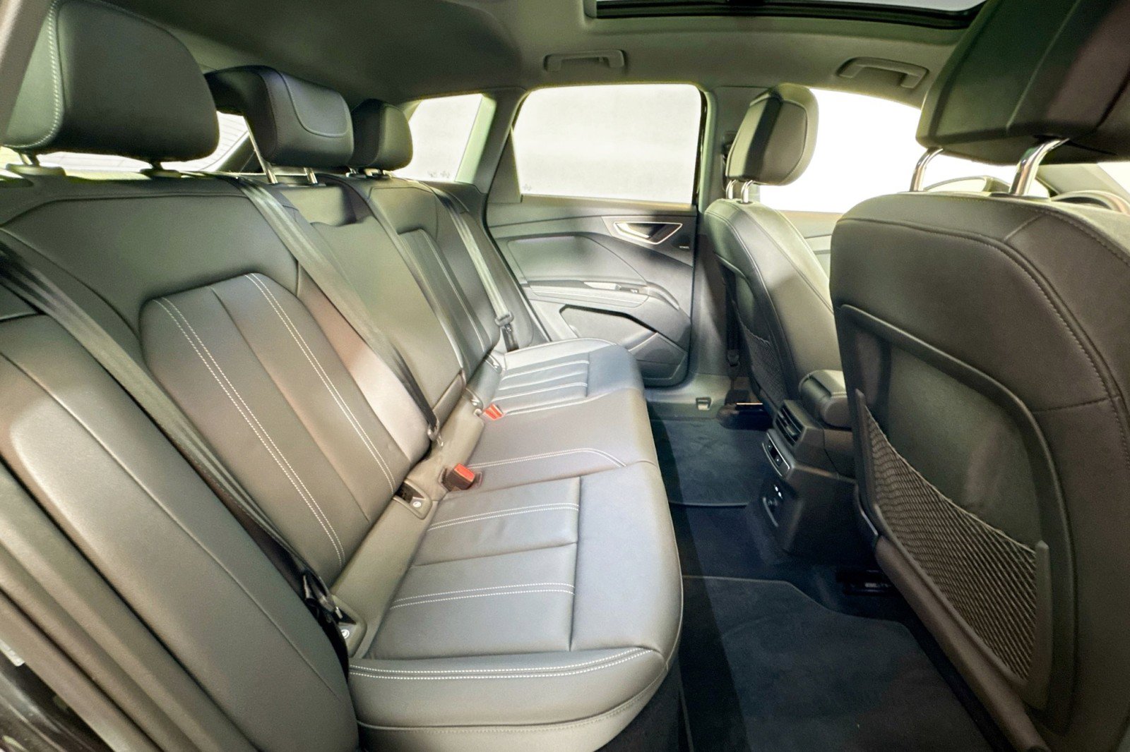 Used 2023 Audi Q4 e-tron Premium Plus w/ Premium Plus image 25