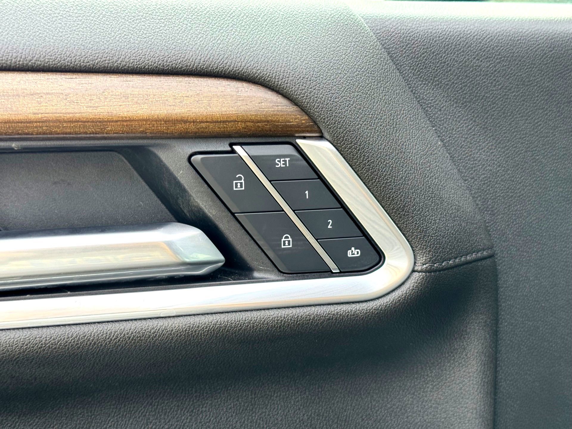 Used 2025 Chevrolet Silverado 2500 High Country w/ High Country Premium Package image 18