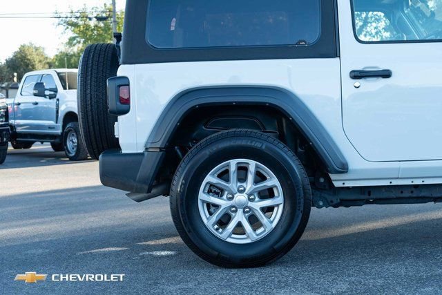 Used 2023 Jeep Wrangler Sport S image 5