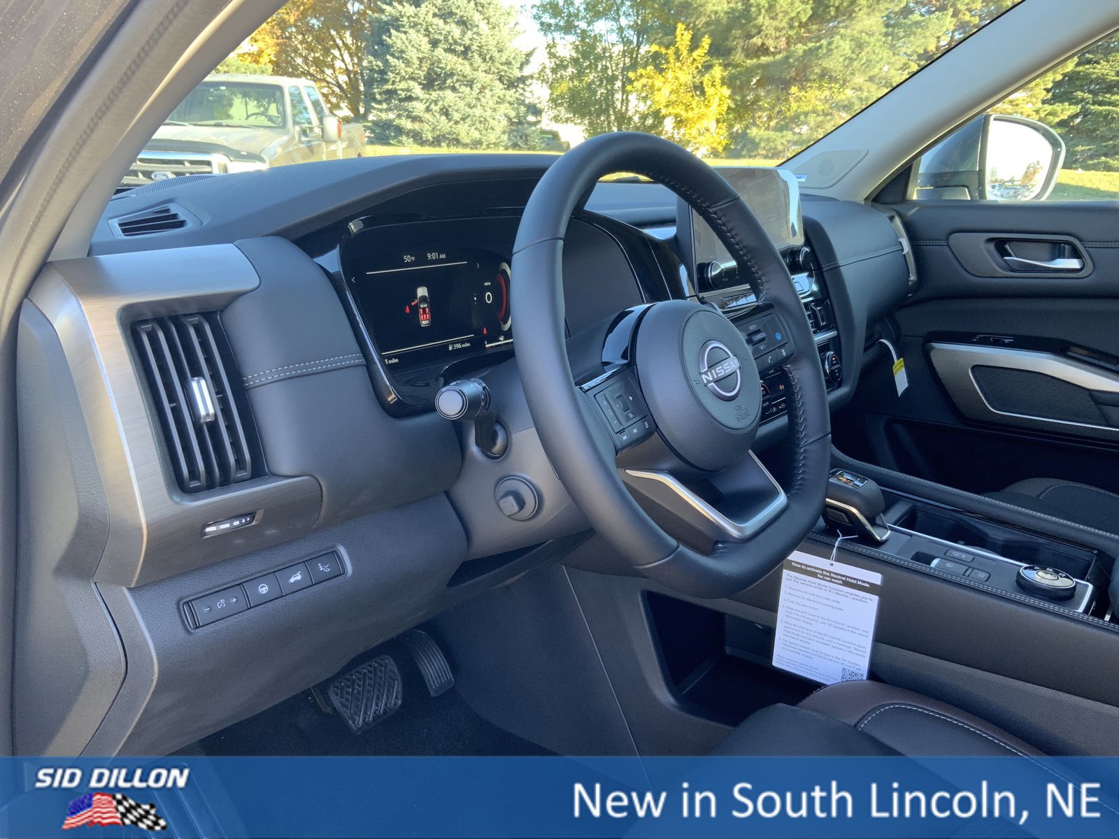 New 2025 Nissan Pathfinder Platinum image 6