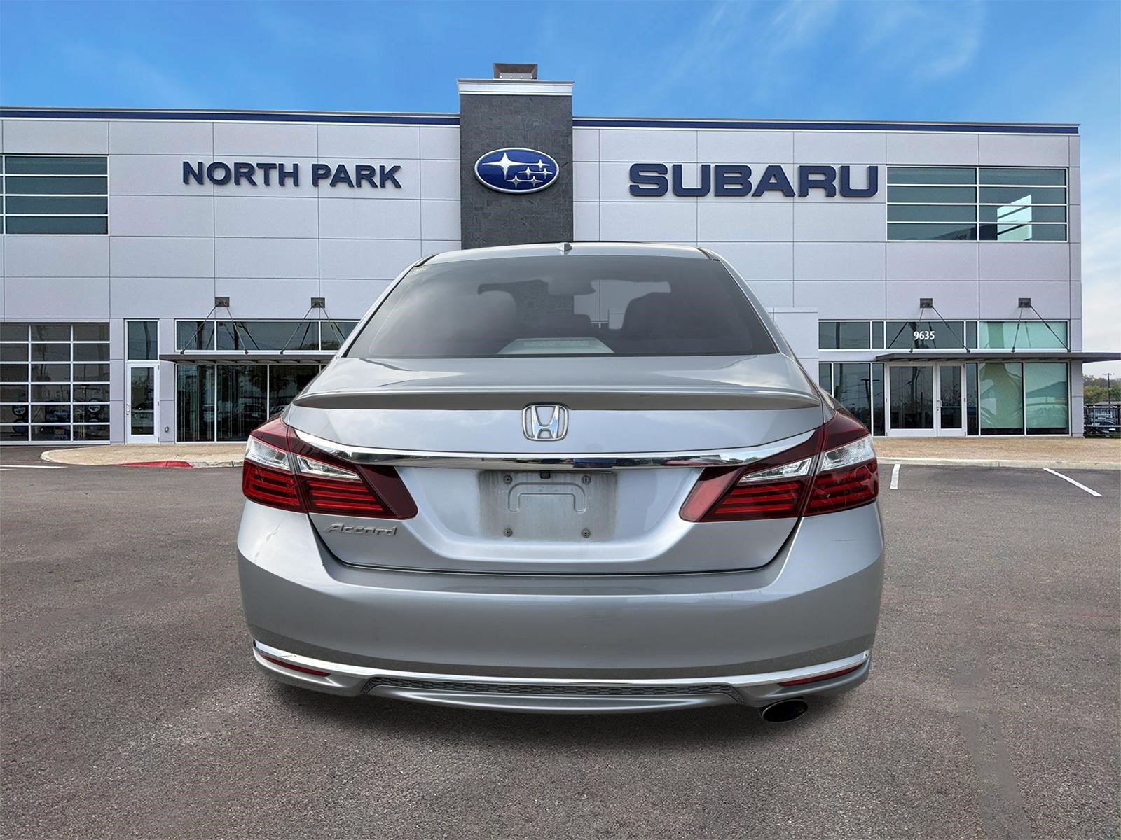 Used 2017 Honda Accord EX-L image 4