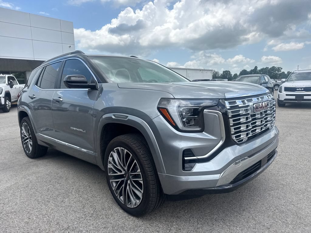 Used 2026 GMC Terrain Denali AWD/4WD image 3