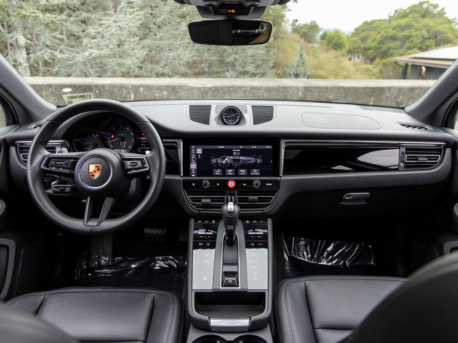 Certified 2026 Porsche Macan AWD/4WD image 34