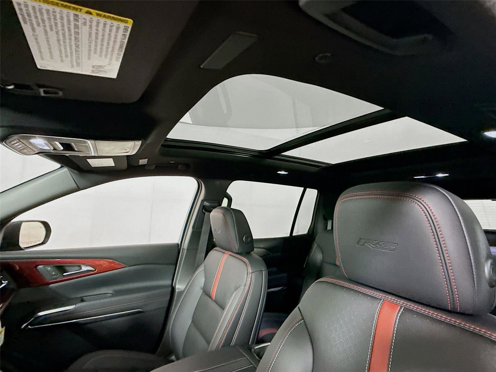 New 2026 Chevrolet Traverse RS w/ LPO, Floor Liner Package AWD/4WD image 17
