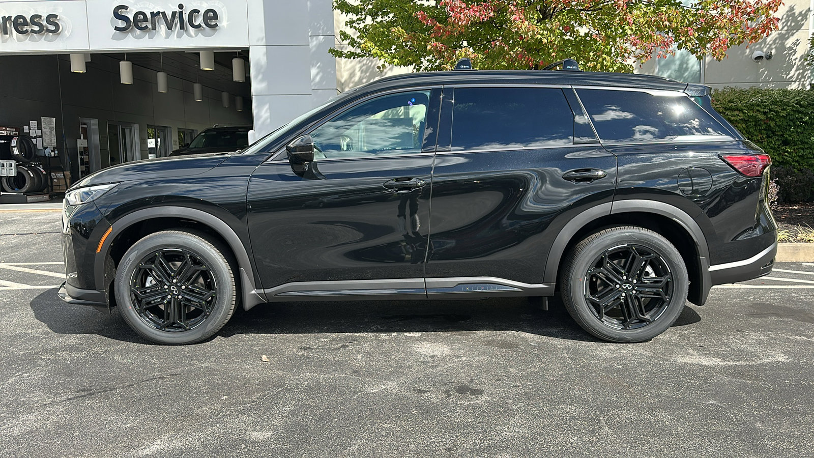 New 2026 INFINITI QX60 Sport w/ Dark Cargo Package AWD/4WD image 14