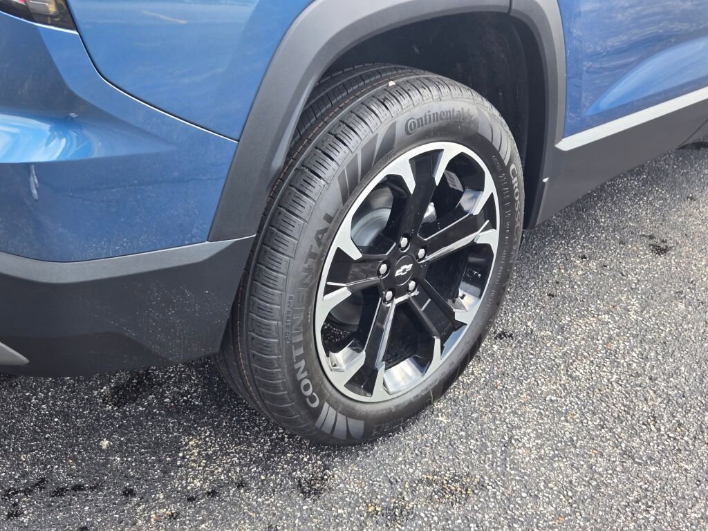 New 2026 Chevrolet Equinox LT w/ LPO, Floor Liner Package AWD/4WD image 9