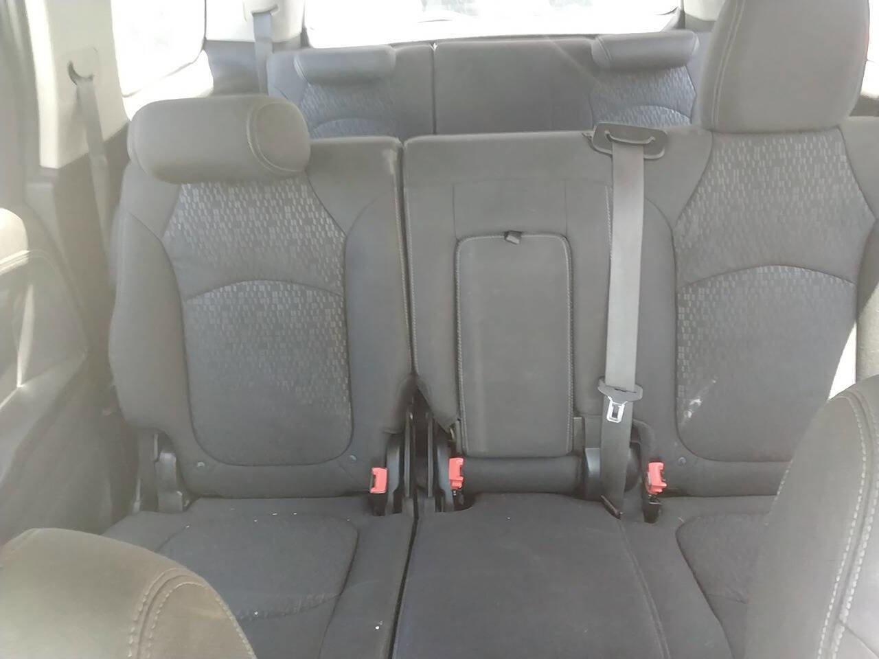 Used 2014 GMC Acadia SLE image 20