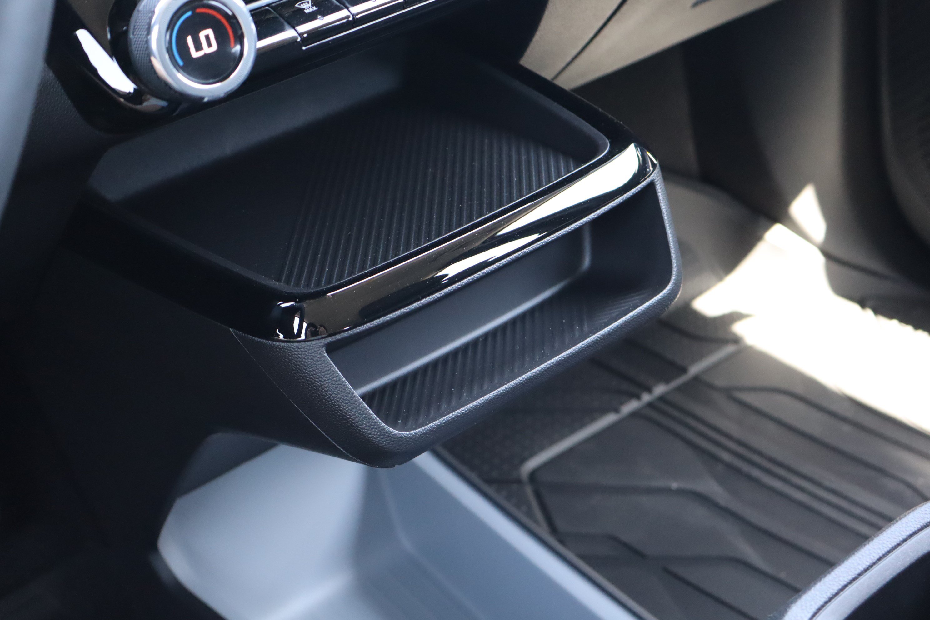 New 2027 Chevrolet Bolt LT w/ Comfort Package FWD image 18