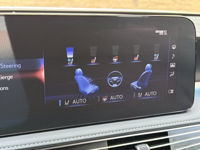 Used 2021 Lexus LS 500 w/ Accessory Package (Z2) RWD image 32