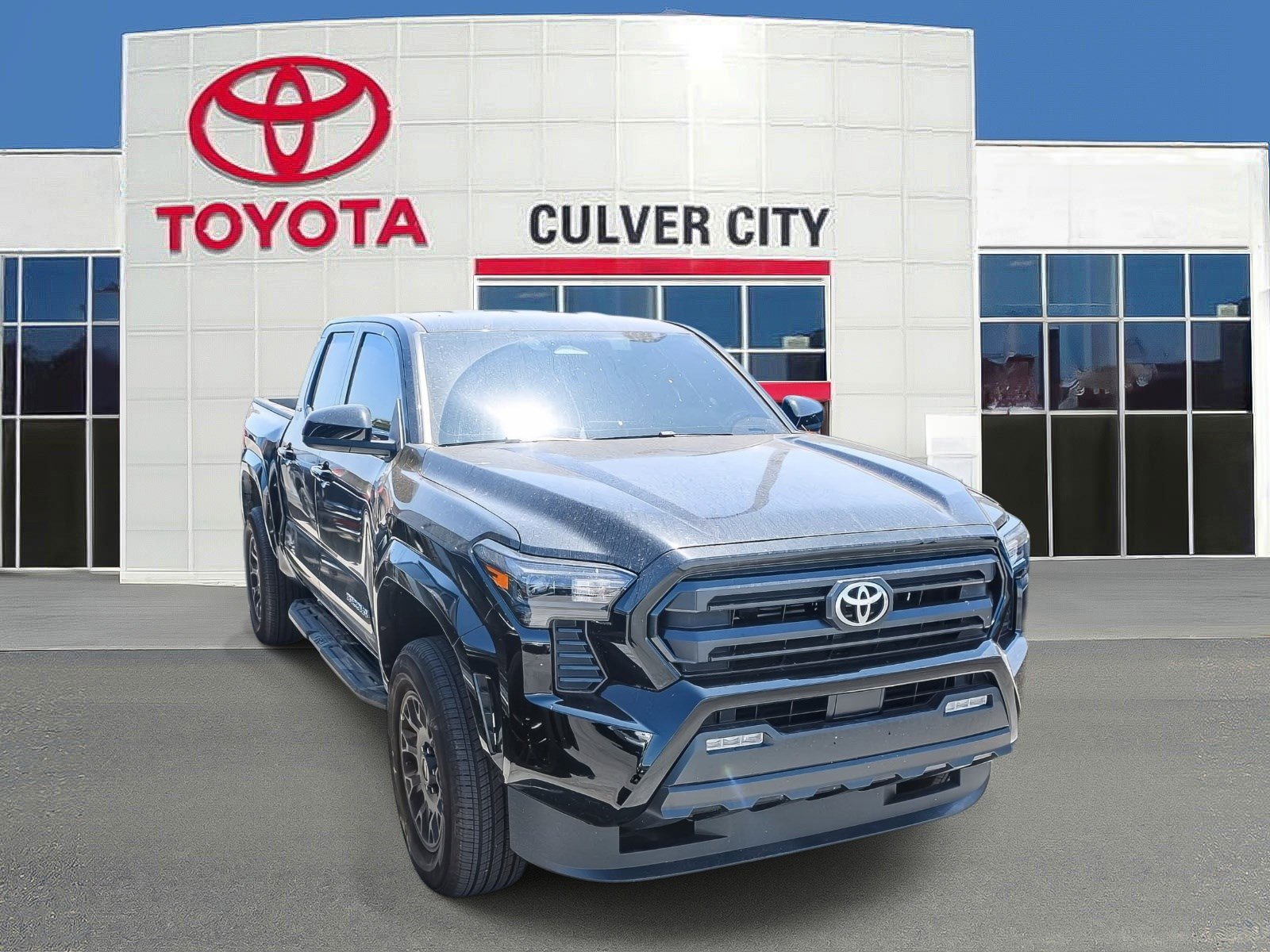 Used 2025 Toyota Tacoma SR5 AWD/4WD image 1